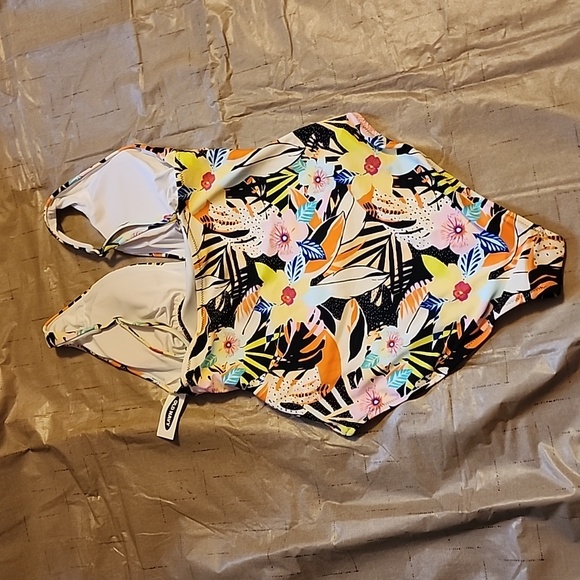 Old Navy One Piece Swimsuit - Picture 2 of 4